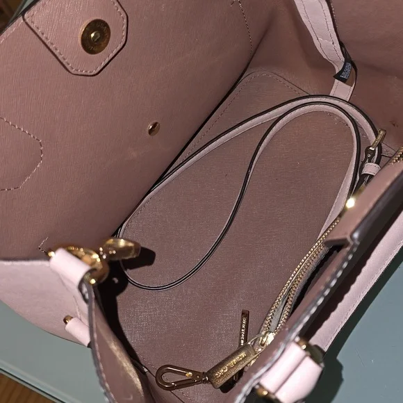 Michael Kors Bag with Crossbody Strap - Picture 9 of 11